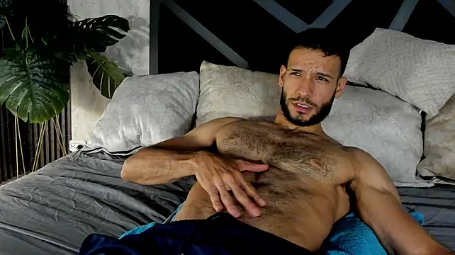 Jacob_Benelli Show in webcam