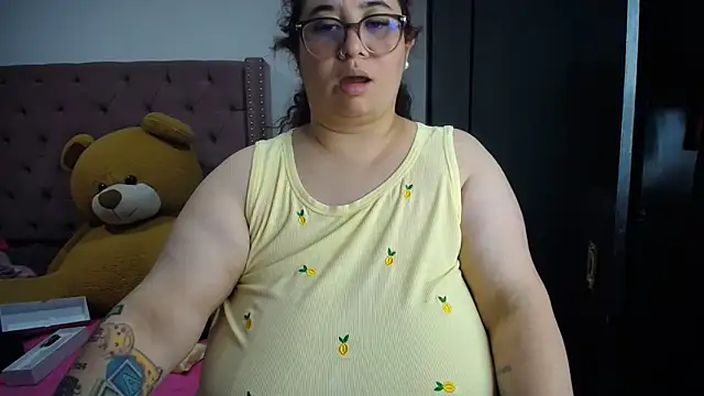 kattybbwbigboobs_ élő XXX-chatje