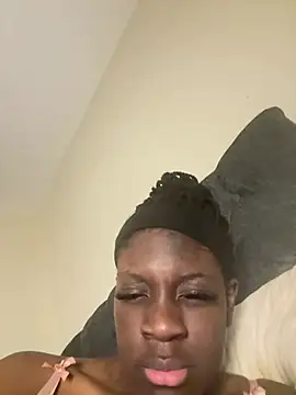 bry8661 Show in webcam