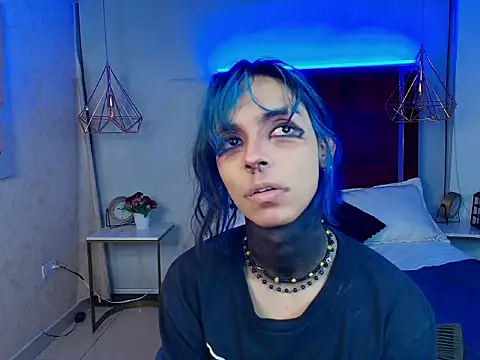 luxiel_ Show in webcam