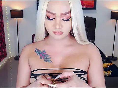 PlayfullOliviaTS Webcam Show