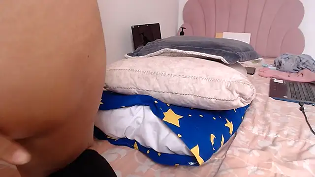 quenn-squirtanal – Naživo XXX chat