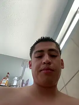 Show modela VirginBoyCock na web-kameri