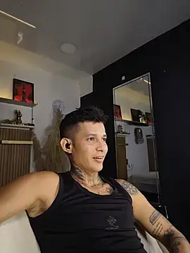 strong_dick7in Show in webcam