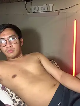 Yourbigcockasian_xx 在線直播表演