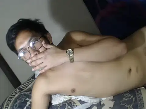 Yourbigcockasian_xx's Webcam Show