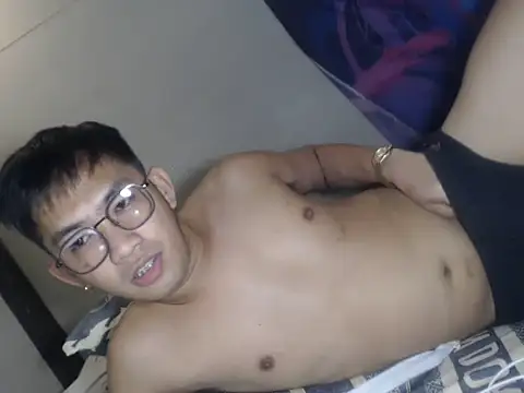 Yourbigcockasian_xx Show Webcam