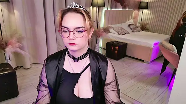 Lily__Evans Show in webcam