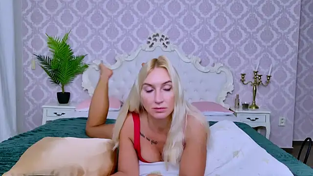 Show modela Kayleen_B na web-kameri