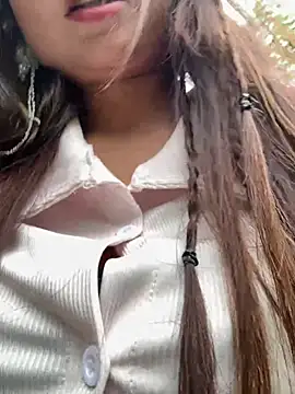 luna-sisi Show in webcam