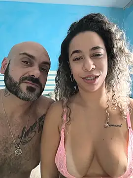 Show de vivianeleoa na webcam