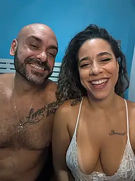 Show de vivianeleoa na webcam