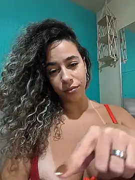 Show de vivianeleoa na webcam