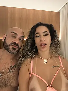 Show de vivianeleoa na webcam