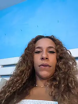 Show de vivianeleoa na webcam