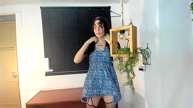 Show modela Lux_Royse na web-kameri