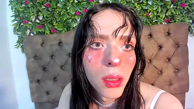 Lux_Royse Pertunjukan Webcam