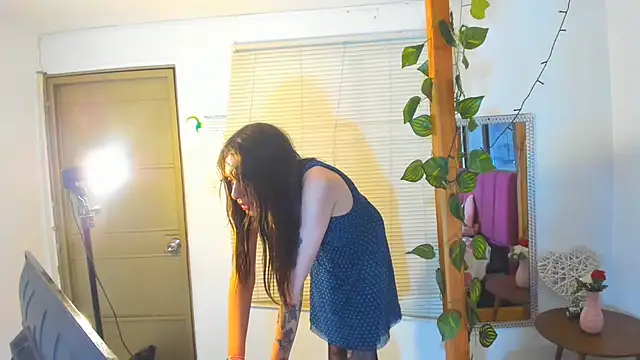 Lux_Royse webcam show