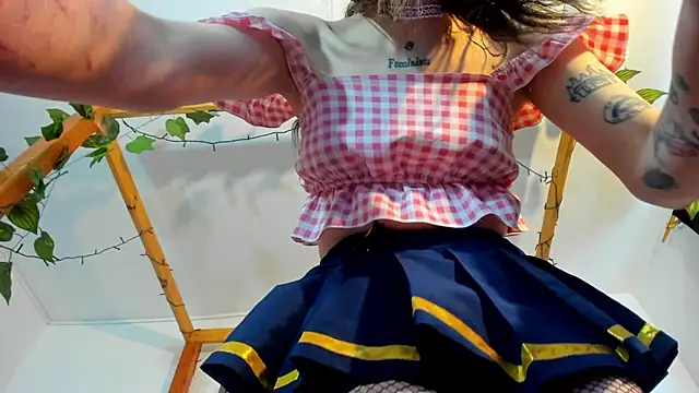 Lux_Royse Pertunjukan Webcam