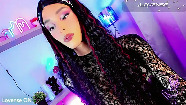 Lana-Foxxx webcam show