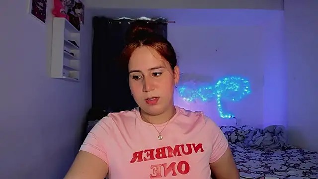 Show modela Sofiababyy na web-kameri