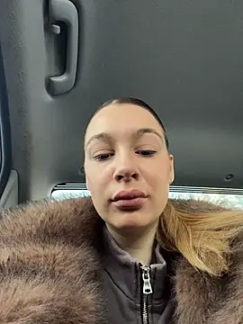 SashaCatt's Live Chat Room