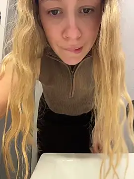 חדר צ'אט בשידור חי של SashaCatt