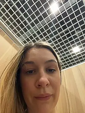 XXX chat uživo modela SashaCatt