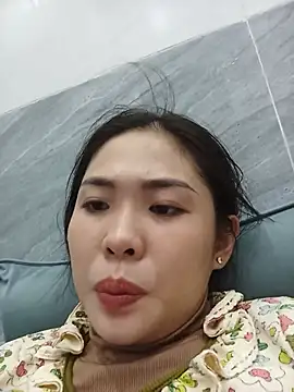 -Arabella- Adlı Modelin Canlı Sohbet Odası