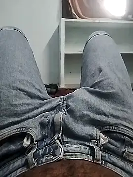 LEOMEGHA2026's Webcam Show