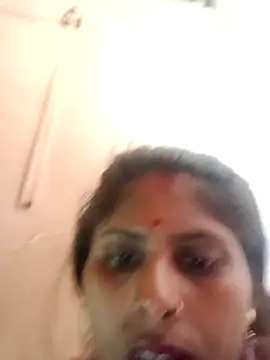 Maya_mohni – live chatrum