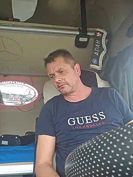 Show modela adas- na web-kameri
