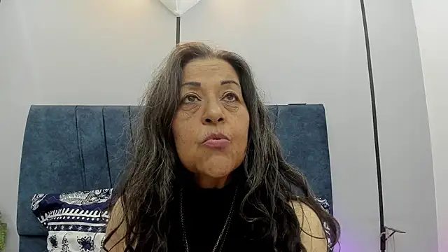 XXX chat uživo modela Victoriaa_Anderson
