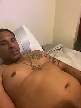 kushedup123 Show in webcam