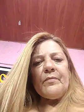 Show de karlaanqui1 na webcam
