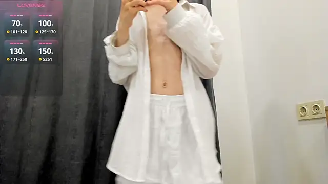 Živý XXX chat kr1sfemboy