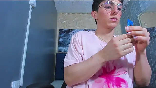 عرض كام ElanGiraldo