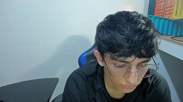 عرض كام ElanGiraldo
