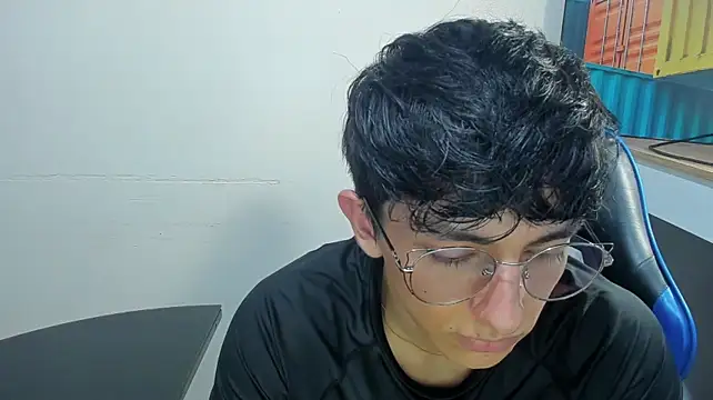ElanGiraldo's Webcam Show