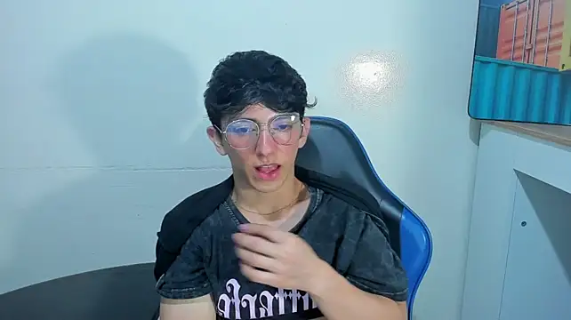 عرض كام ElanGiraldo