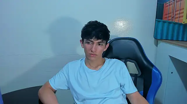 הופעת וובקאם של ElanGiraldo