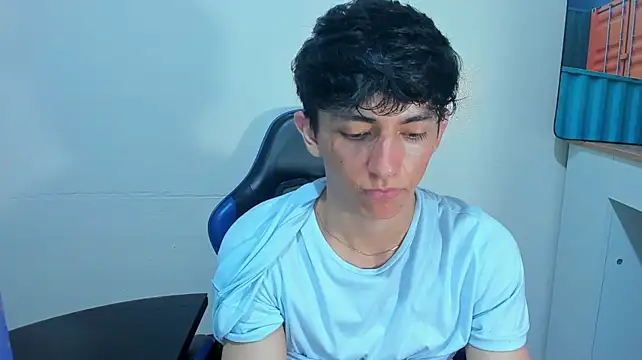 ElanGiraldo Adlı Modelin Web Kamerası Şovu