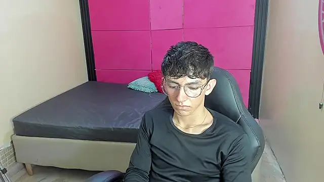 ElanGiraldo Adlı Modelin Web Kamerası Şovu