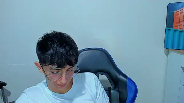 ElanGiraldo Show Webcam