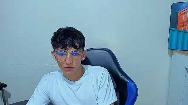 عرض كام ElanGiraldo