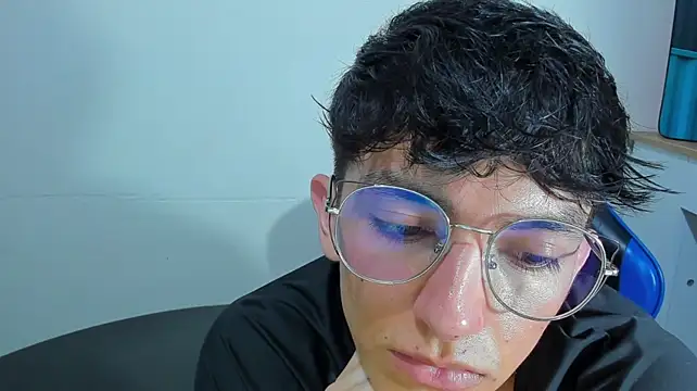 عرض كام ElanGiraldo