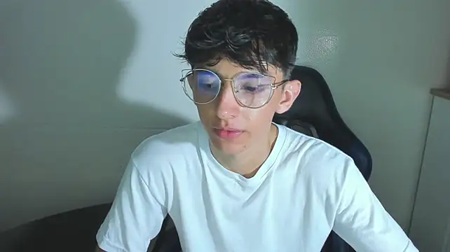 ElanGiraldo Pertunjukan Webcam