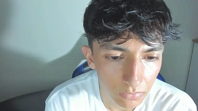 ElanGiraldo Webcam Show