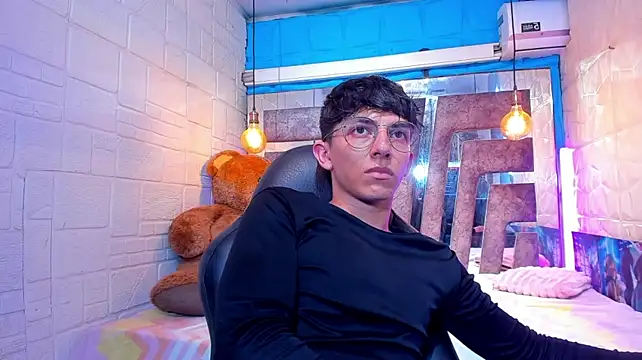 عرض كام ElanGiraldo