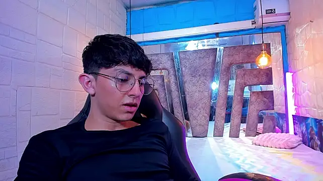 ElanGiraldo Webcamshow